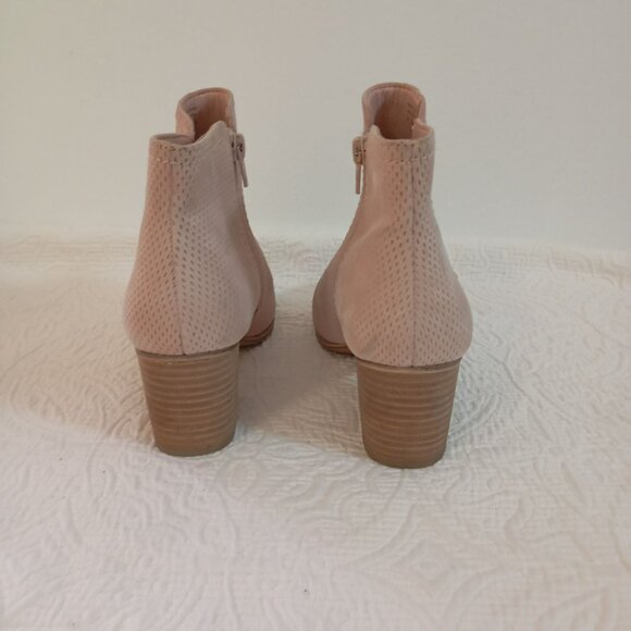 Aldo Womens Ankle Boots Size 7 Pink Suede Block Heel - Picture 3 of 9